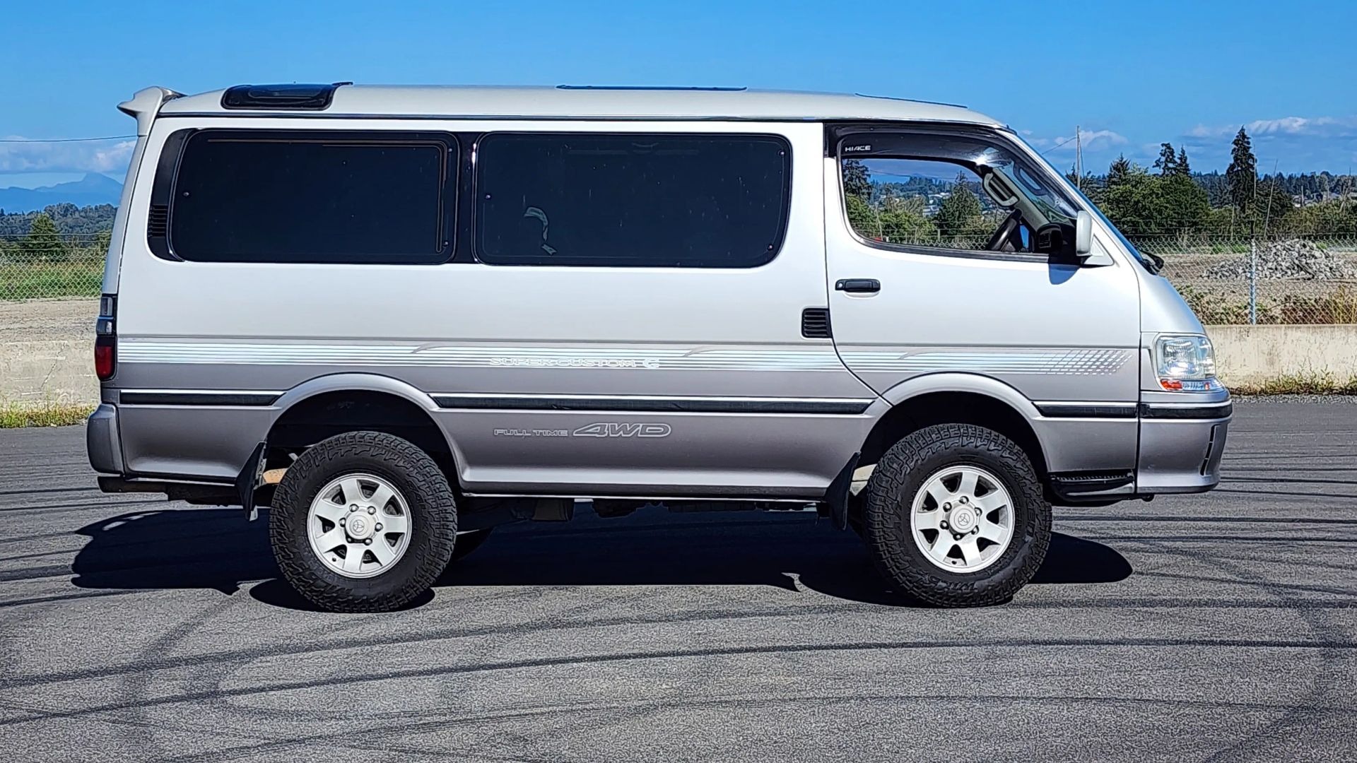 1997 Toyota HiAce Super Custom G