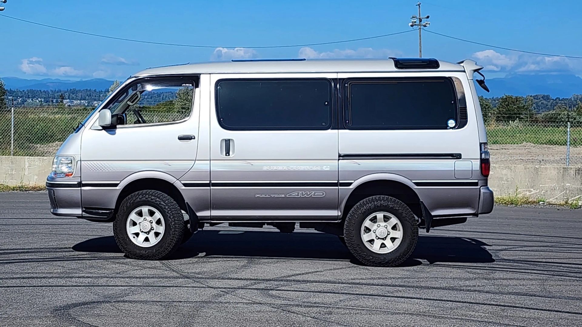 1997 Toyota HiAce Super Custom G - 5