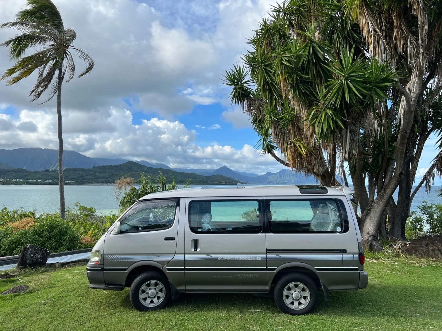 1997 Toyota HiAce Super Custom G - 4