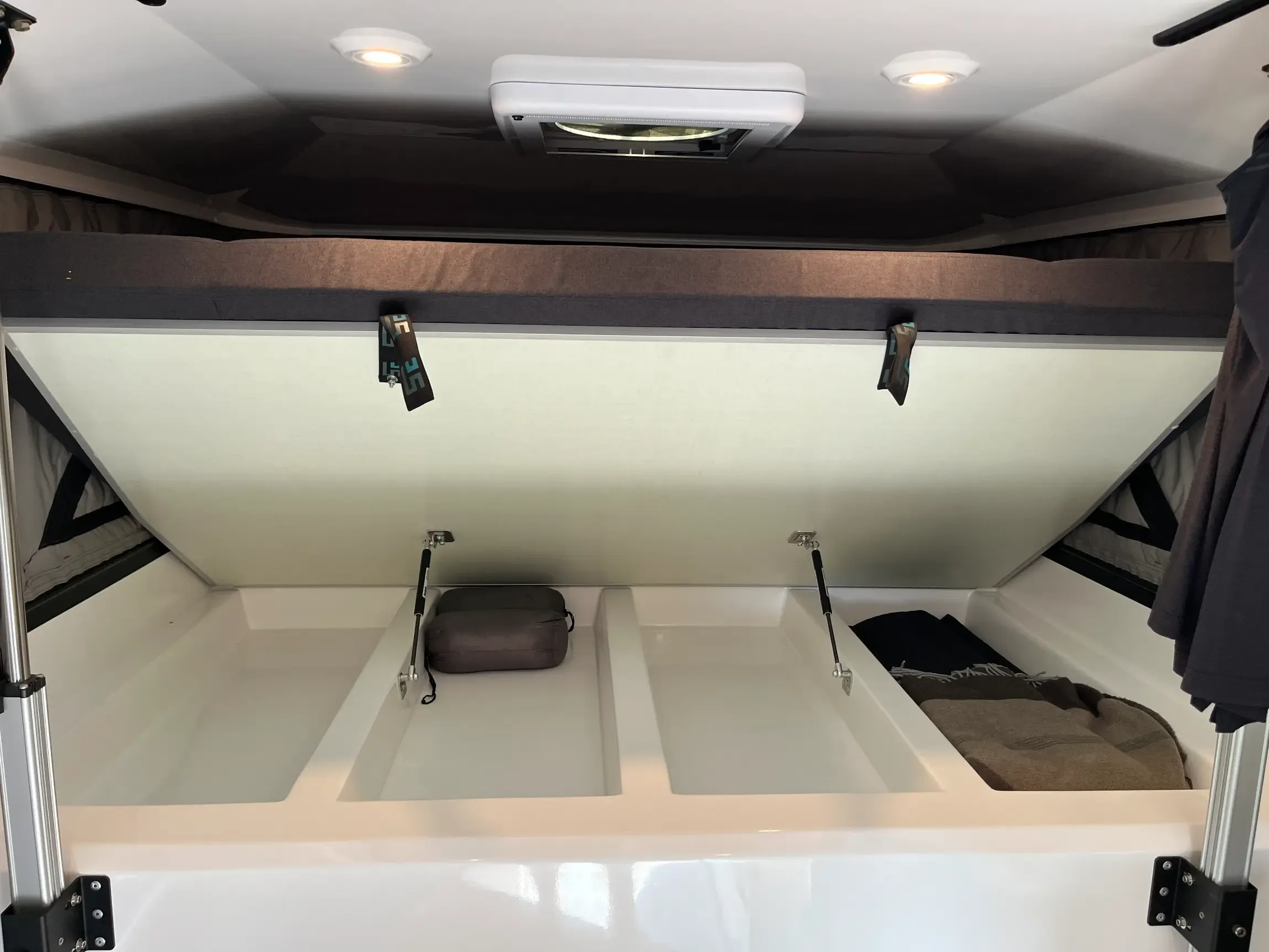 2024 Ford F-350 Super Duty Supertramp Flagship LT