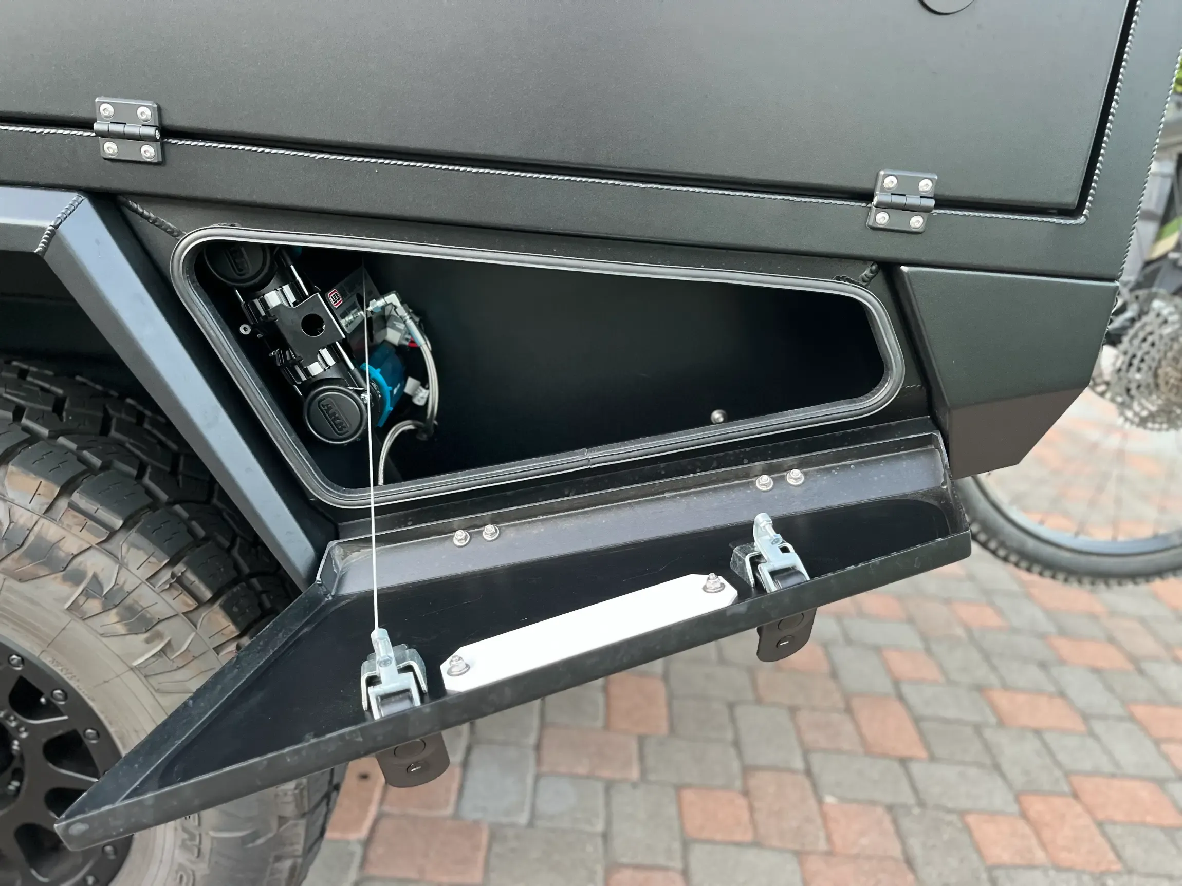 2024 Ford F-350 Super Duty Supertramp Flagship LT