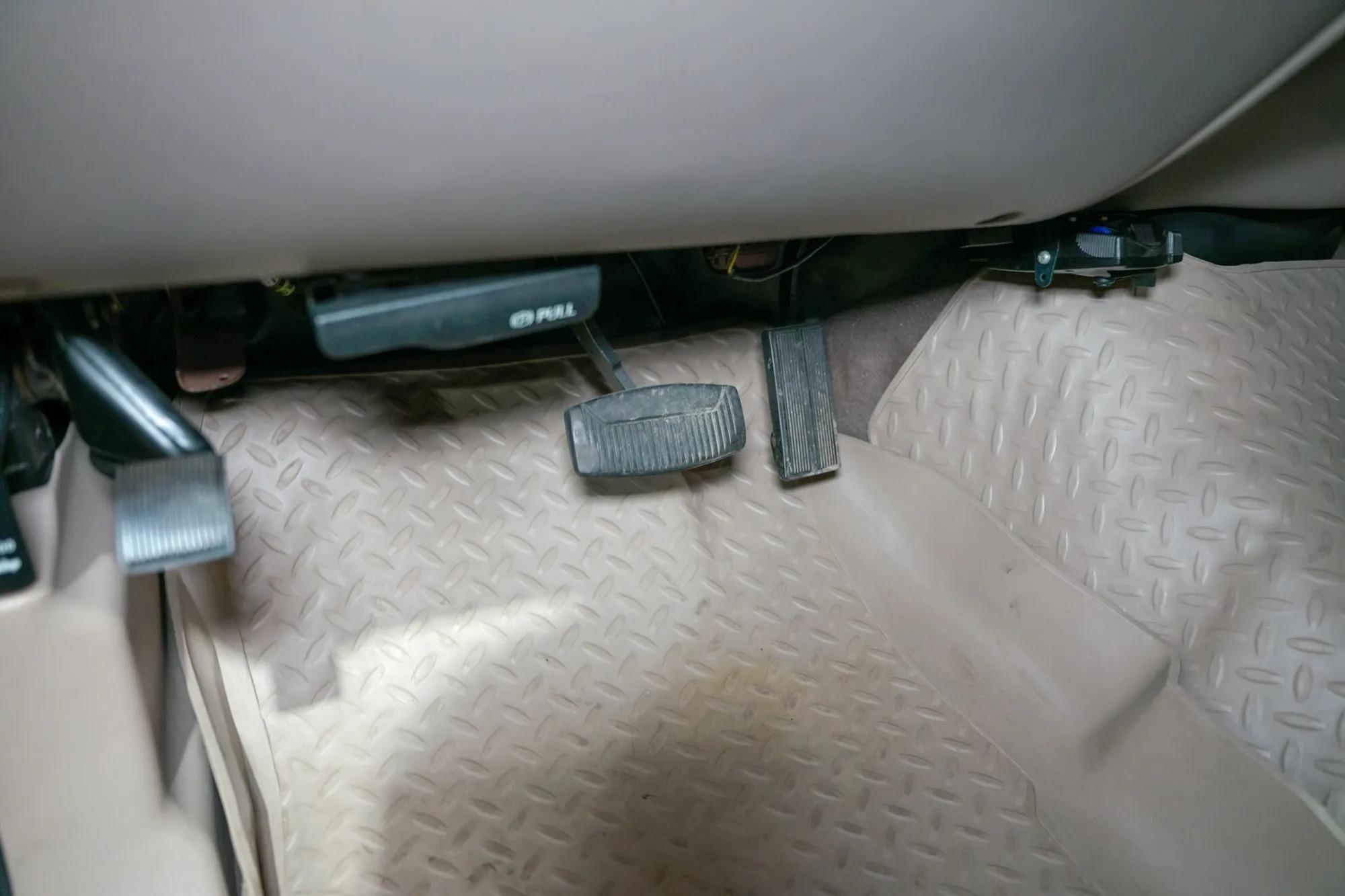 2004 Ford Excursion Eddie Bauer