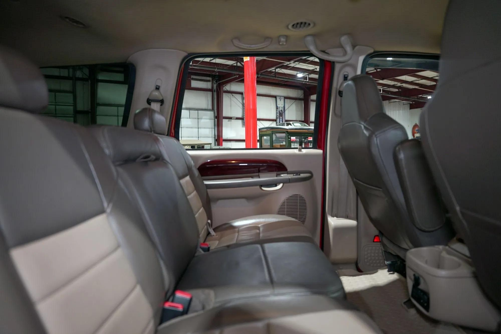 2004 Ford Excursion Eddie Bauer