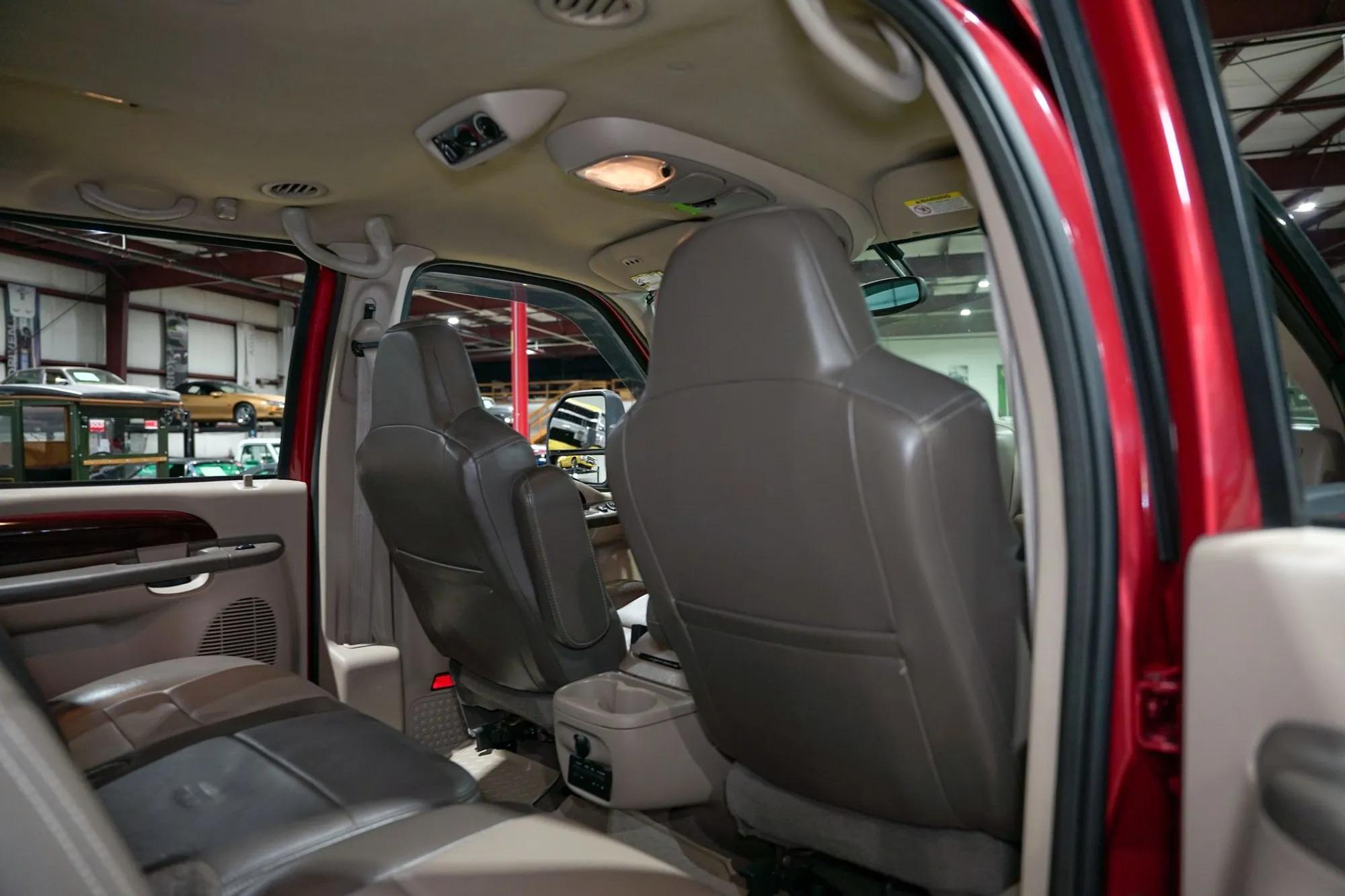 2004 Ford Excursion Eddie Bauer