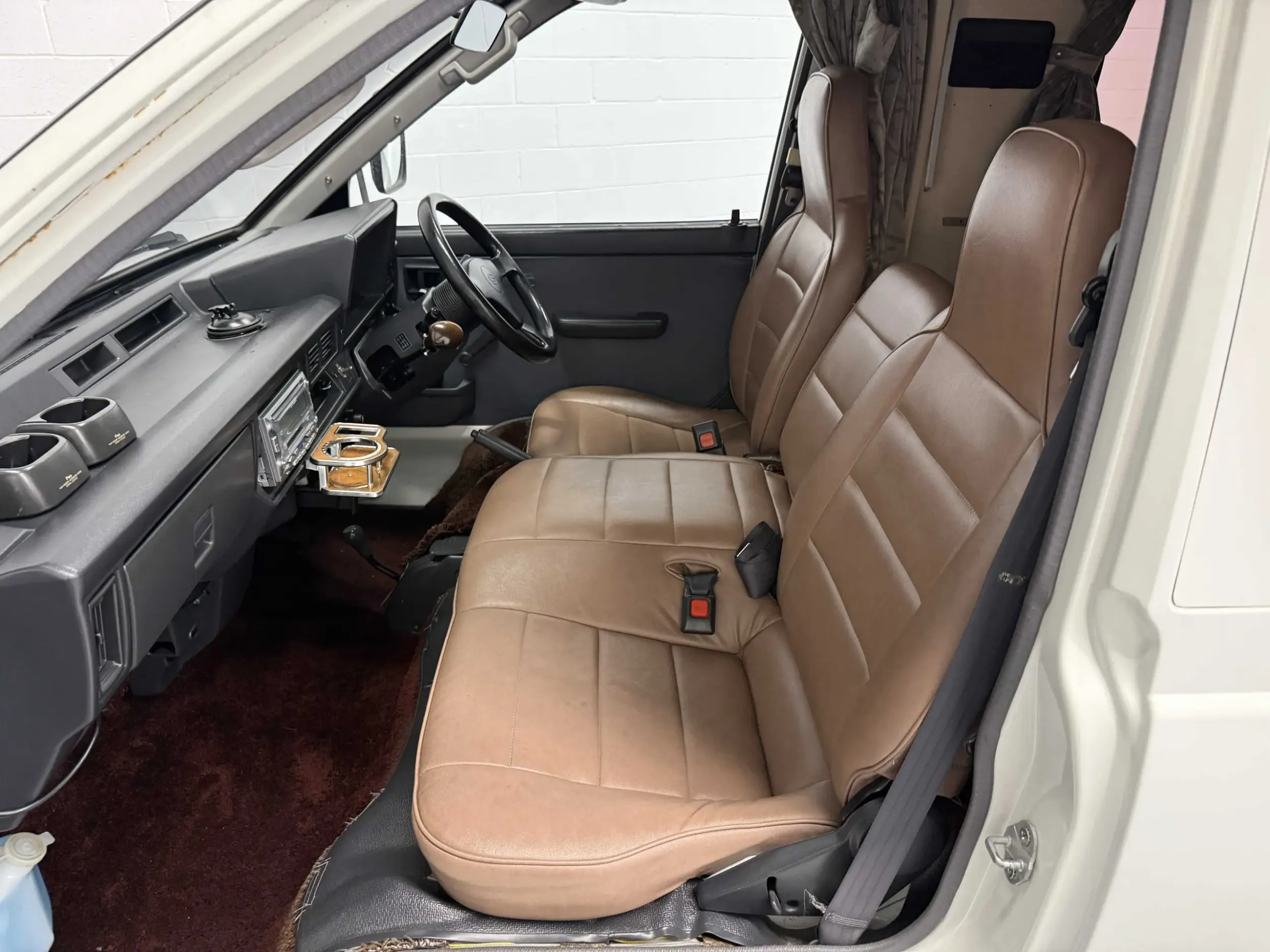 1992 Toyota TownAce Pop-Top Camper - 4