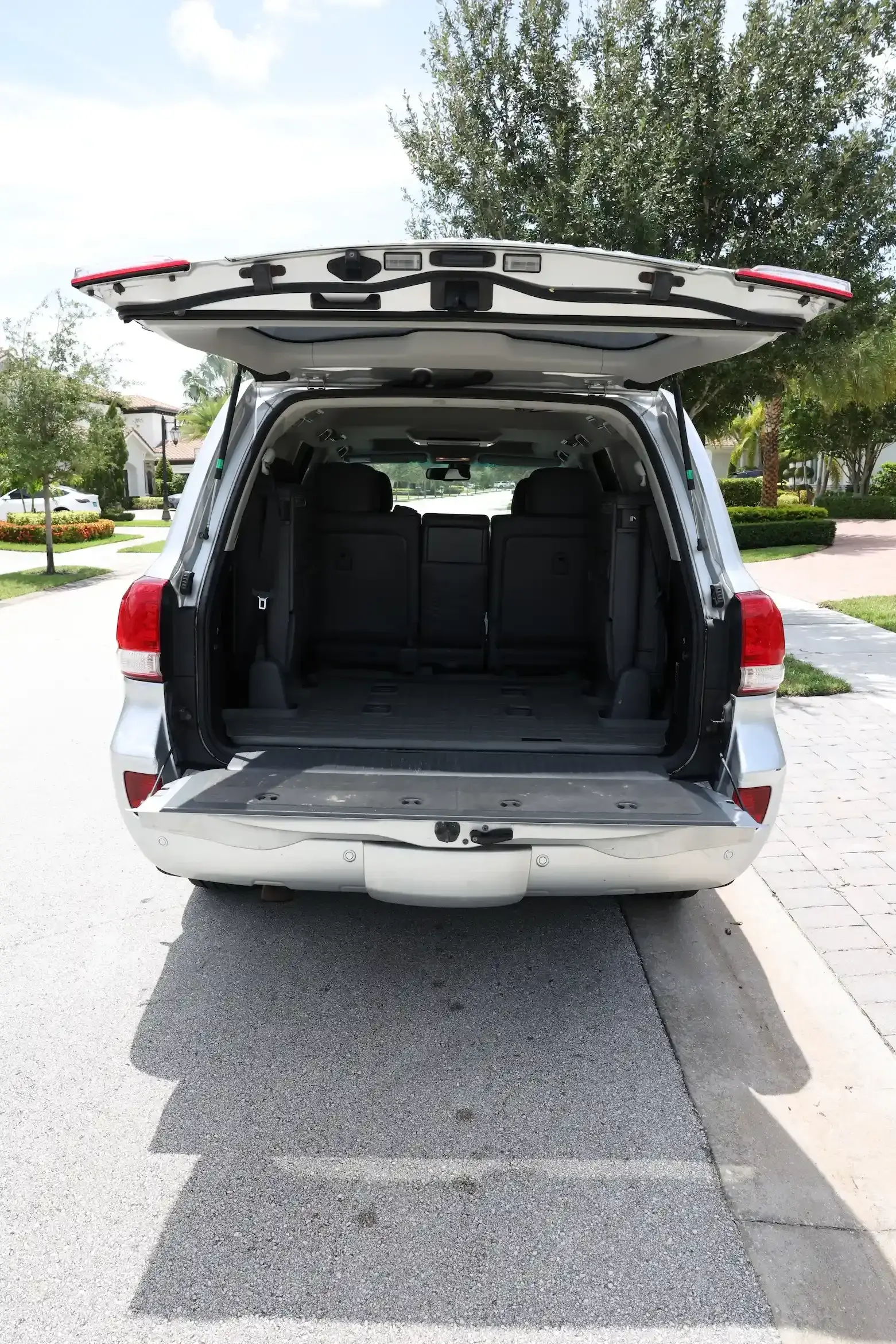 Sold: 2010 Toyota Land Cruiser