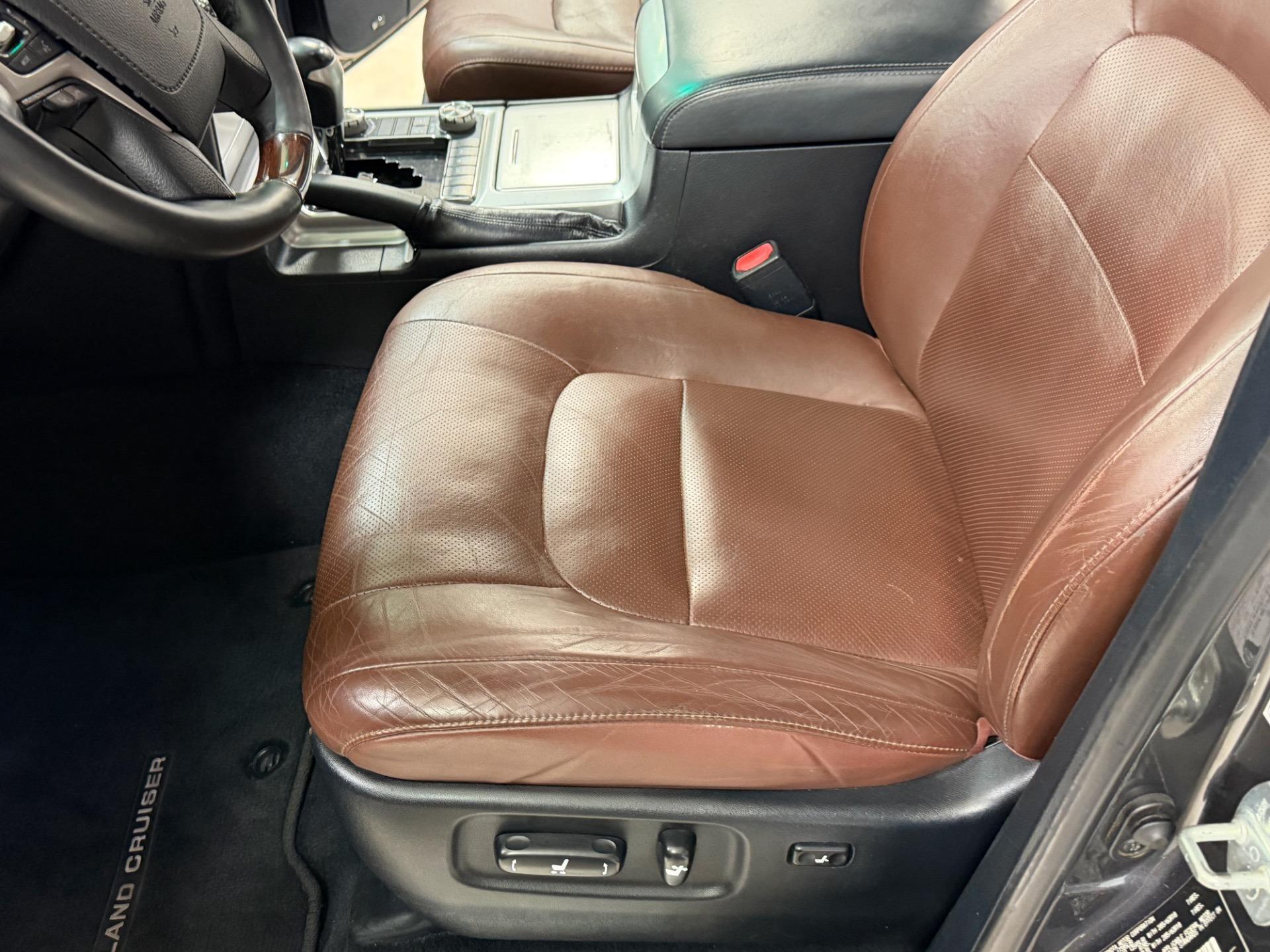 2016 Toyota Land Cruiser