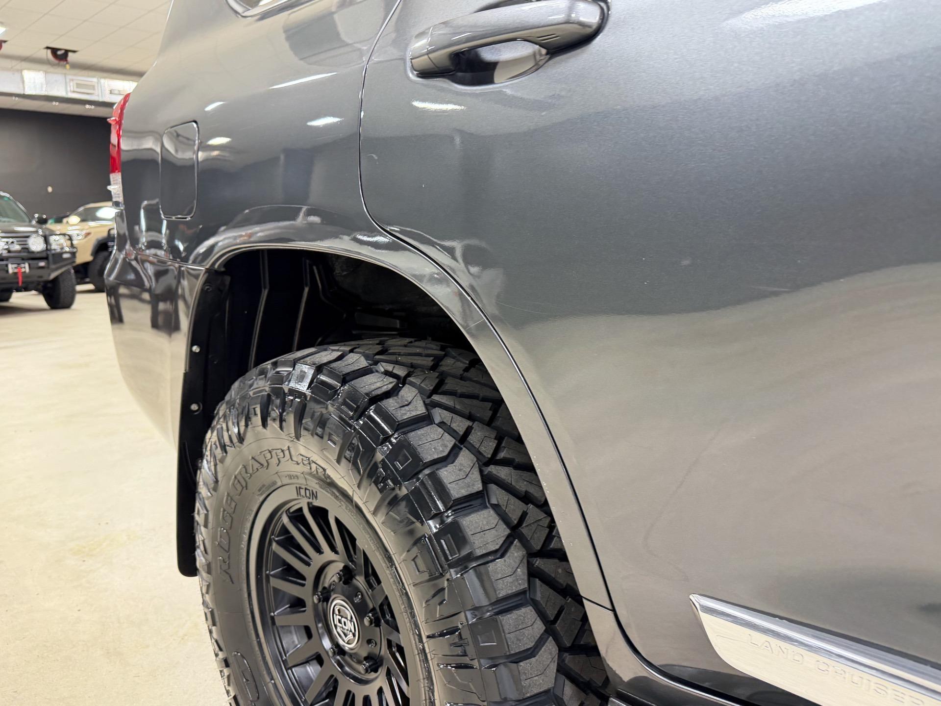 2016 Toyota Land Cruiser