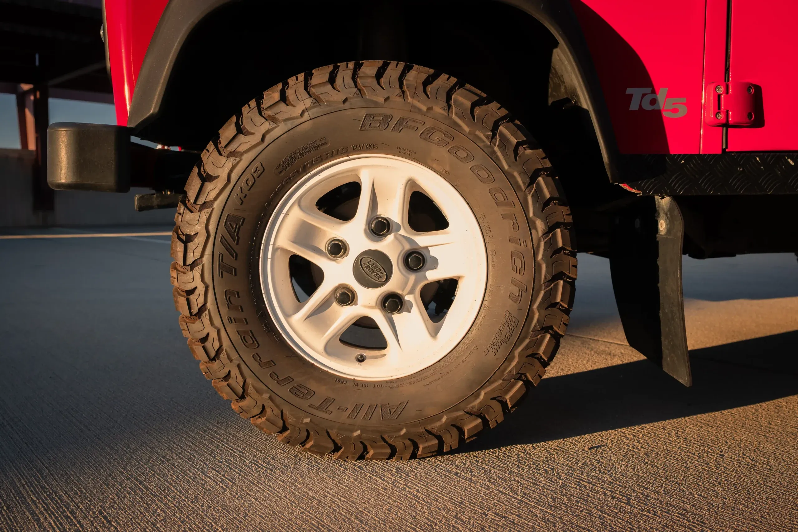 Portofino Red 1999 Land Rover Defender 90