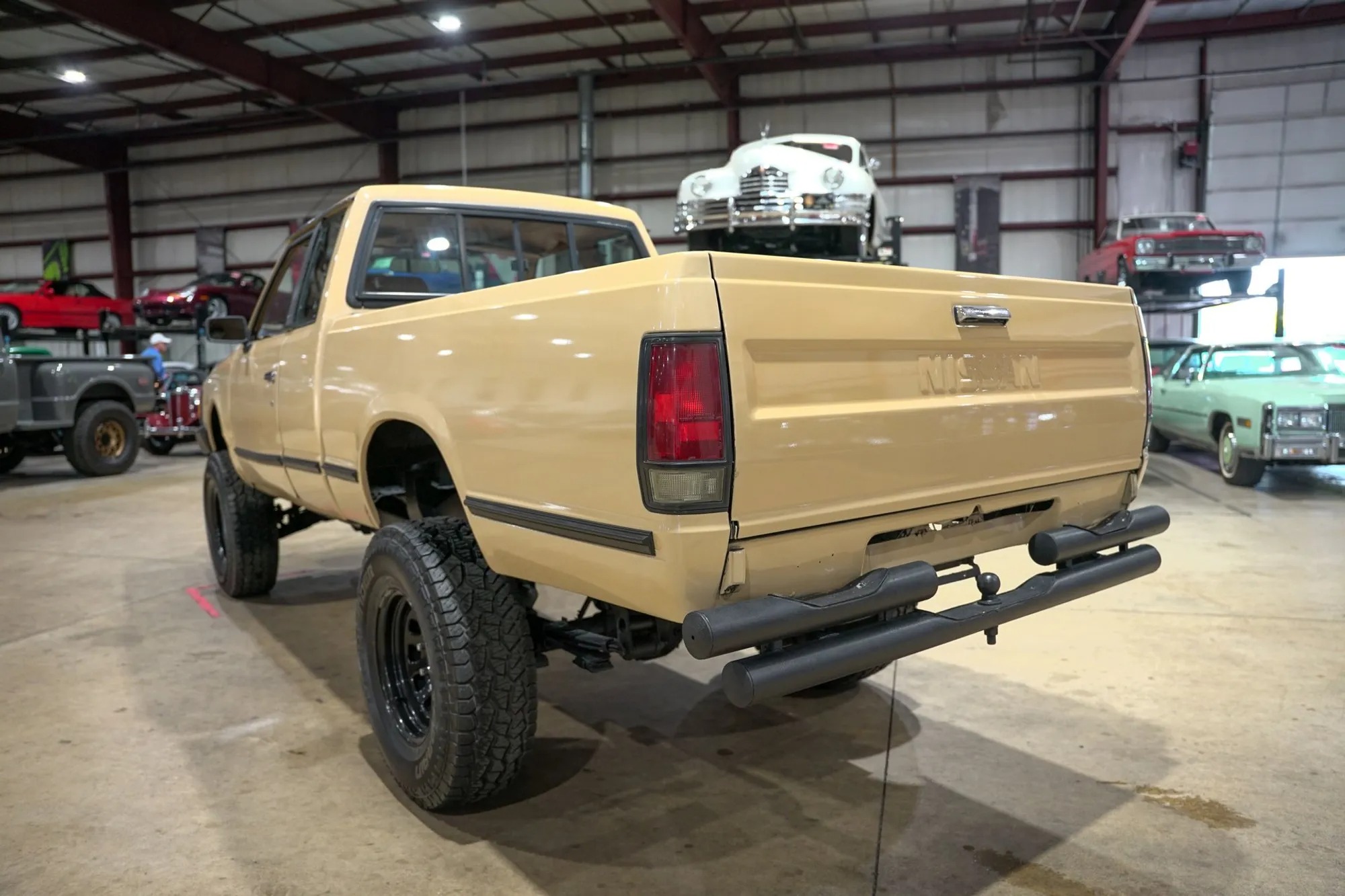 1986 Nissan Hardbody DLX King Cab - 4