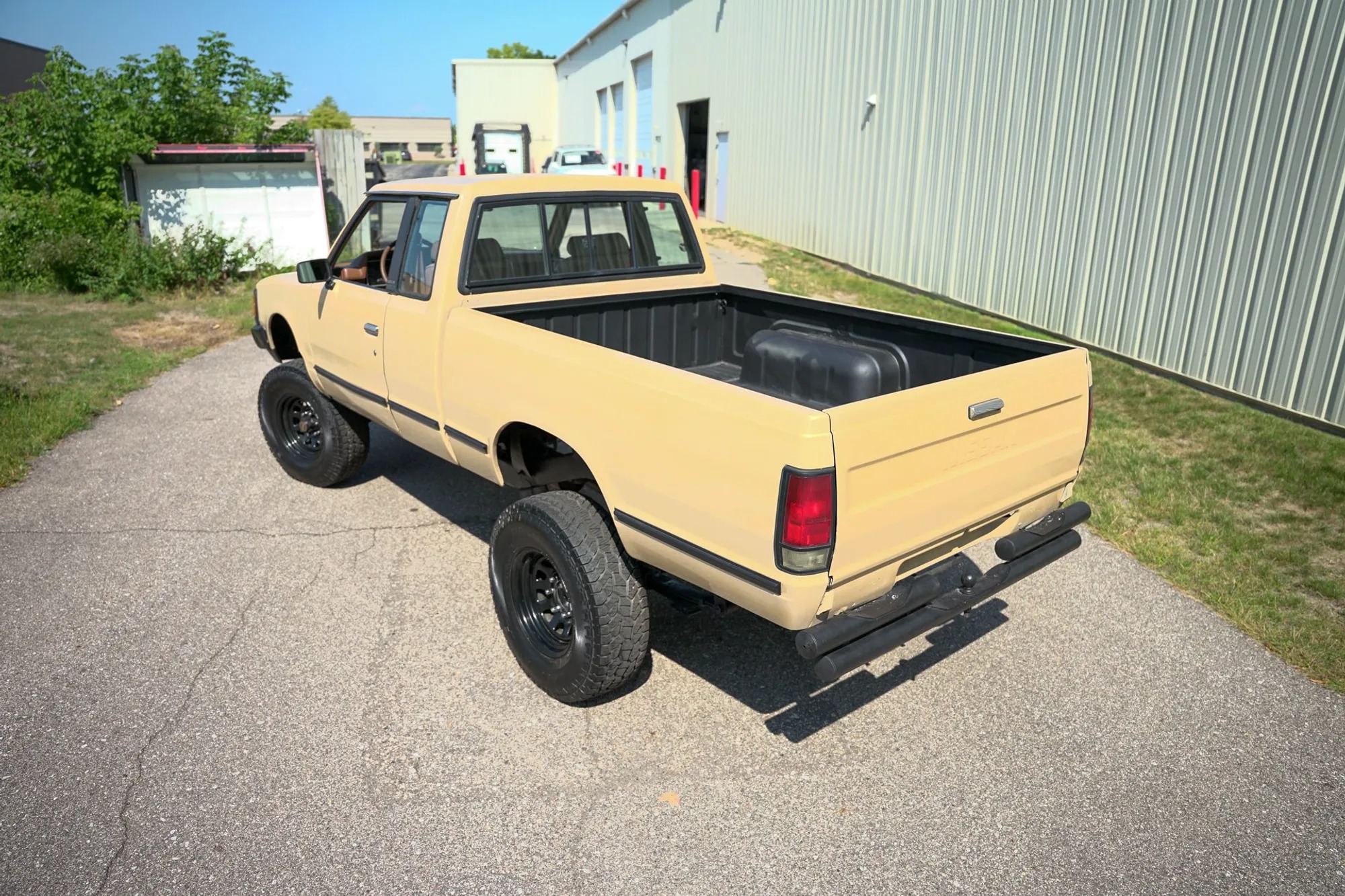 1986 Nissan Hardbody DLX King Cab