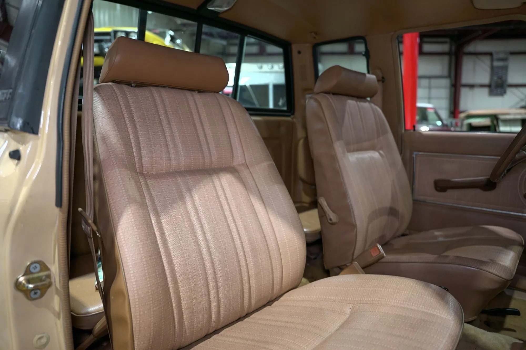 1986 Nissan Hardbody DLX King Cab