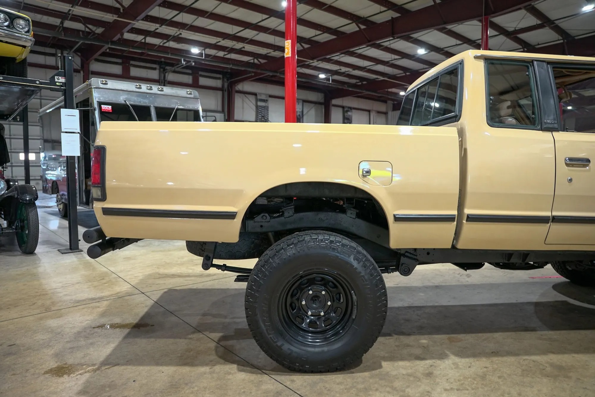 1986 Nissan Hardbody DLX King Cab