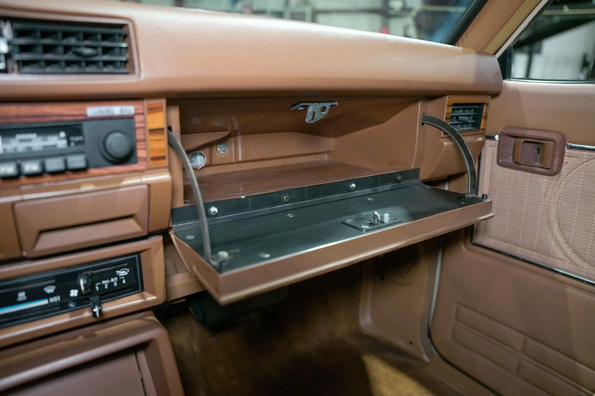 1986 Nissan Hardbody DLX King Cab