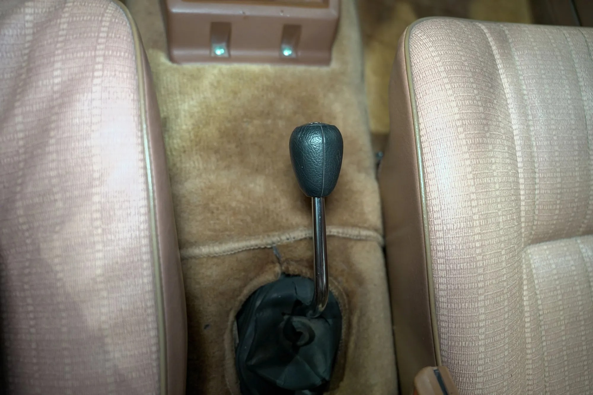 1986 Nissan Hardbody DLX King Cab