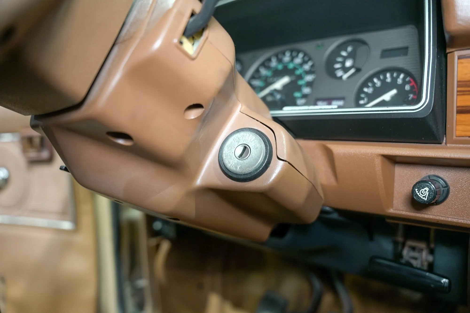 1986 Nissan Hardbody DLX King Cab