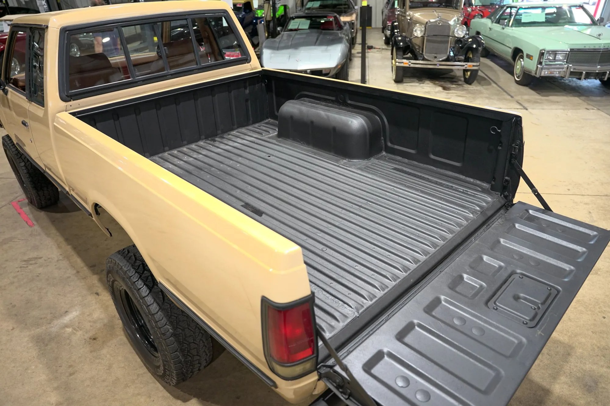 1986 Nissan Hardbody DLX King Cab