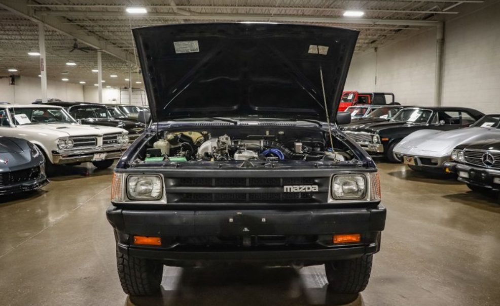 Sold: 1990 Mazda B2600i