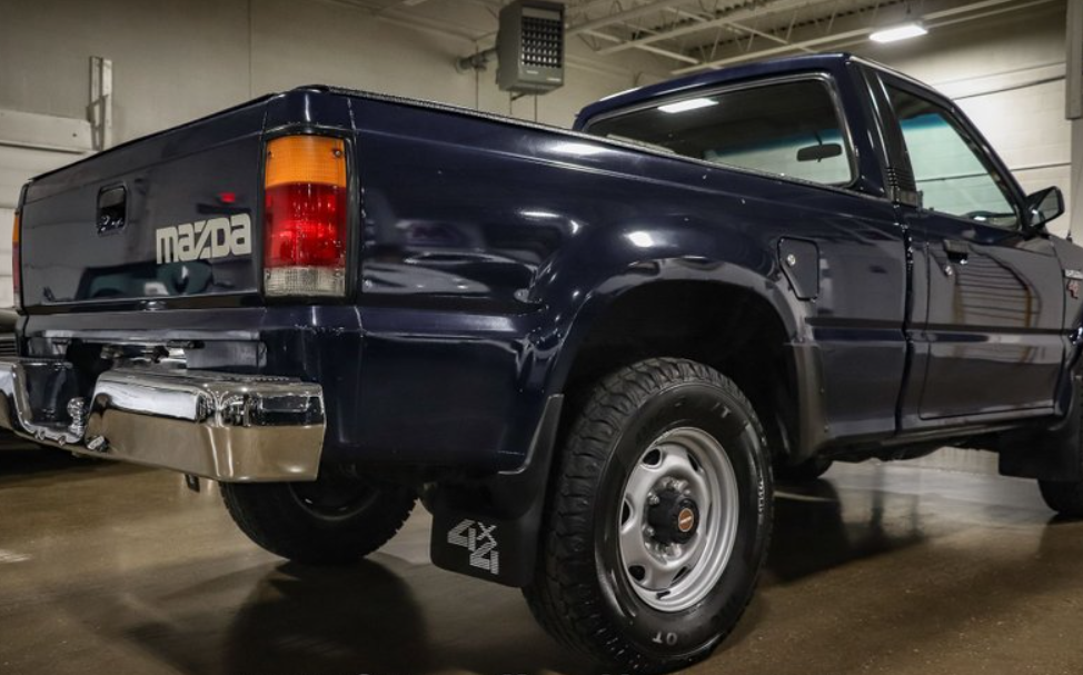 Sold: 1990 Mazda B2600i