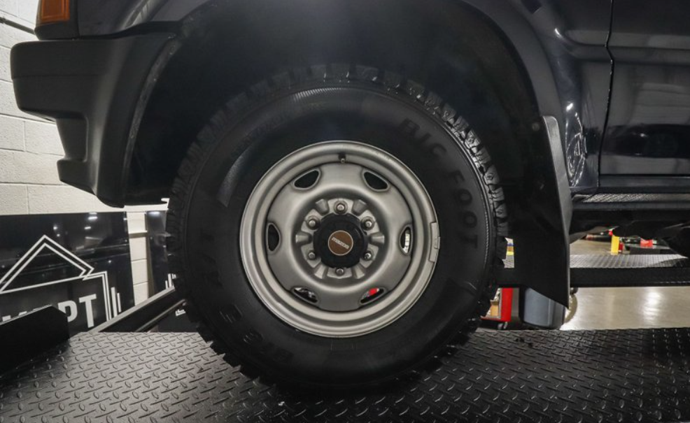 Sold: 1990 Mazda B2600i