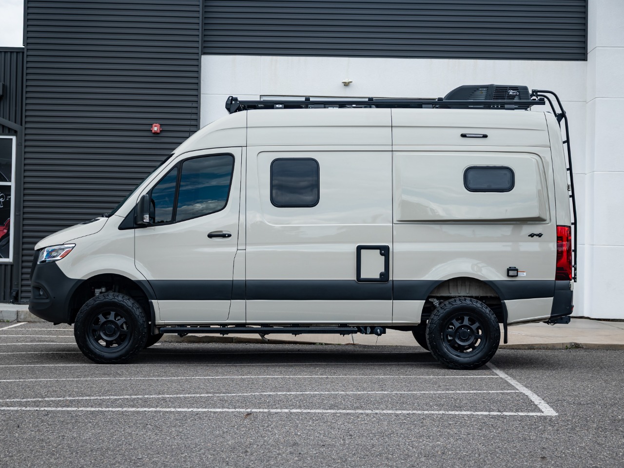 2022 Mercedes-Benz Sprinter 2500 144" Camper