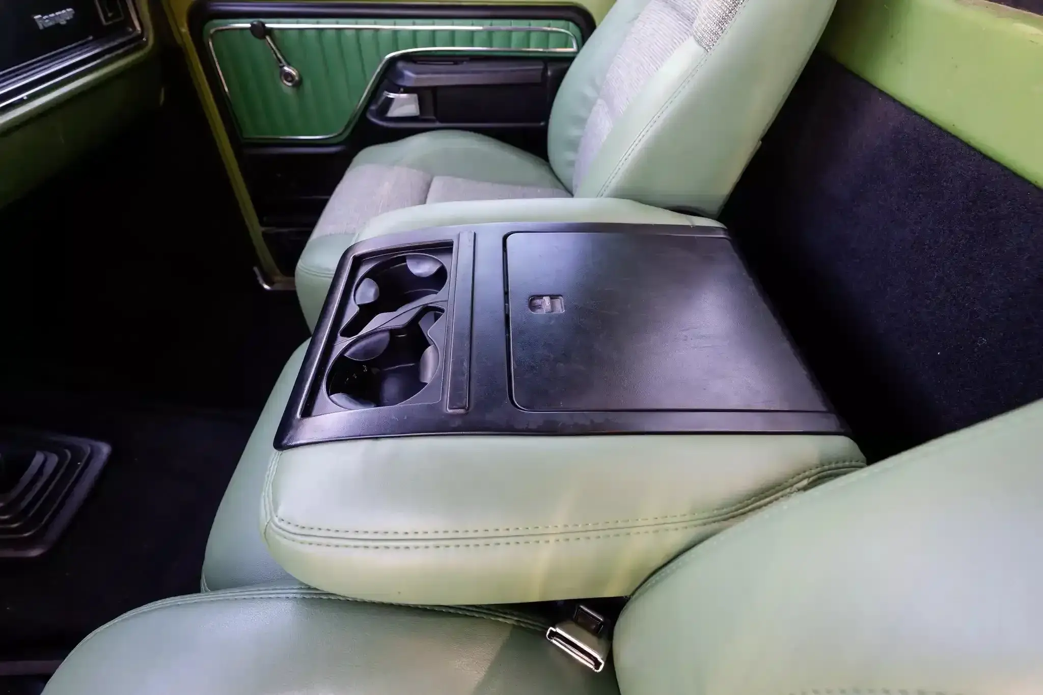 7.3L Turbo Diesel-Powered 1975 Ford F-250 4×4