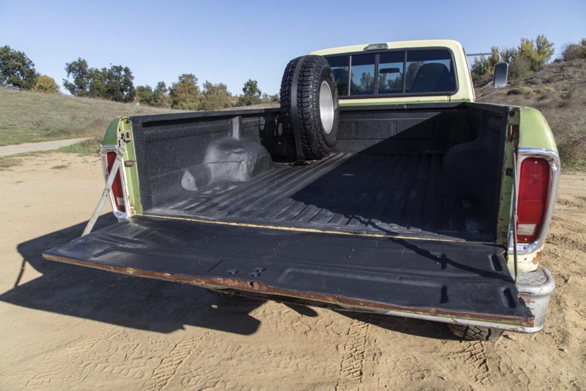 7.3L Turbo Diesel-Powered 1975 Ford F-250 4×4