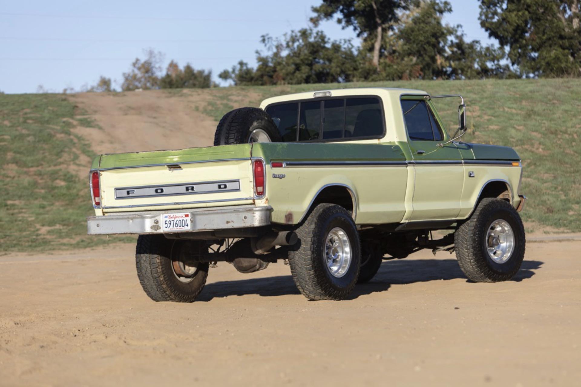 7.3L Turbo Diesel-Powered 1975 Ford F-250 4×4