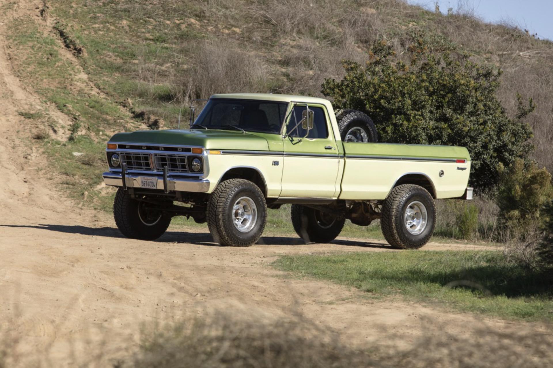 7.3L Turbo Diesel-Powered 1975 Ford F-250 4×4 - 2