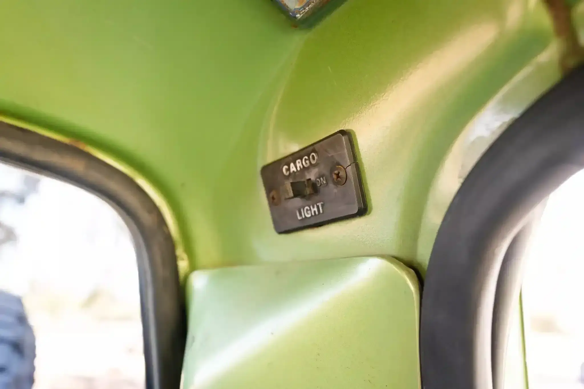 7.3L Turbo Diesel-Powered 1975 Ford F-250 4×4