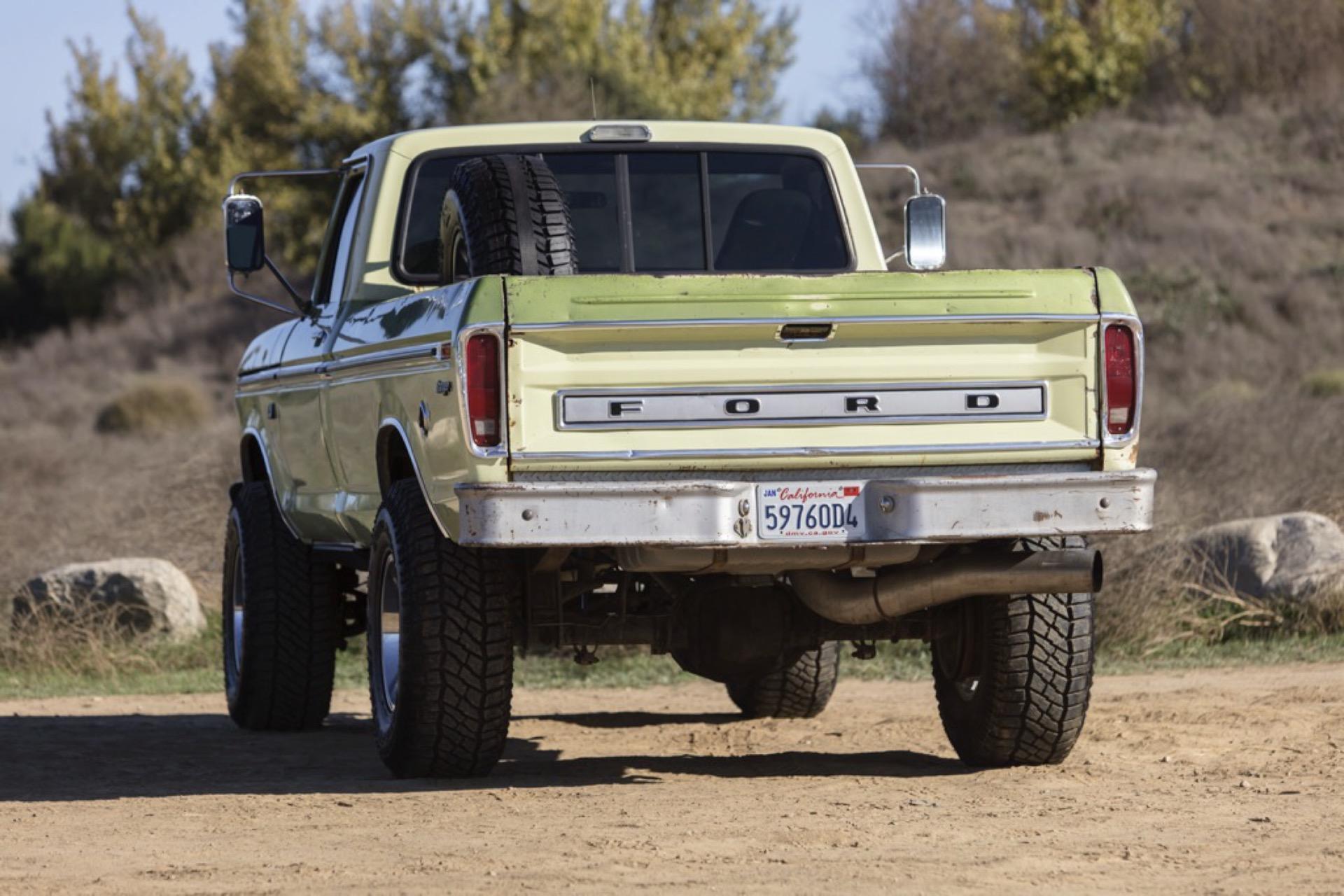 7.3L Turbo Diesel-Powered 1975 Ford F-250 4×4