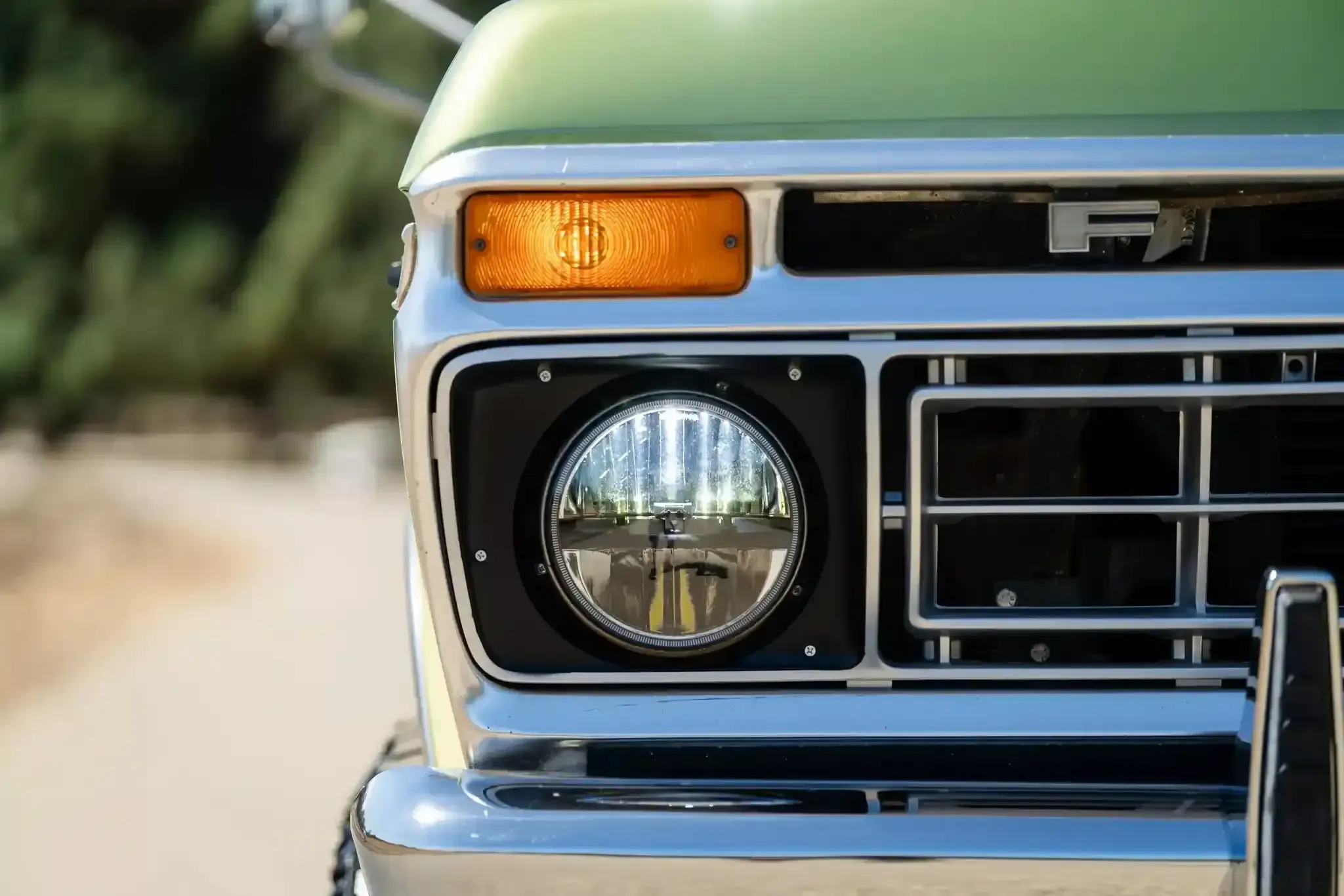 7.3L Turbo Diesel-Powered 1975 Ford F-250 4×4