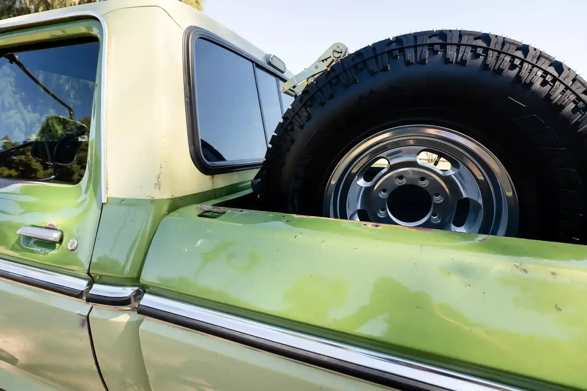 7.3L Turbo Diesel-Powered 1975 Ford F-250 4×4