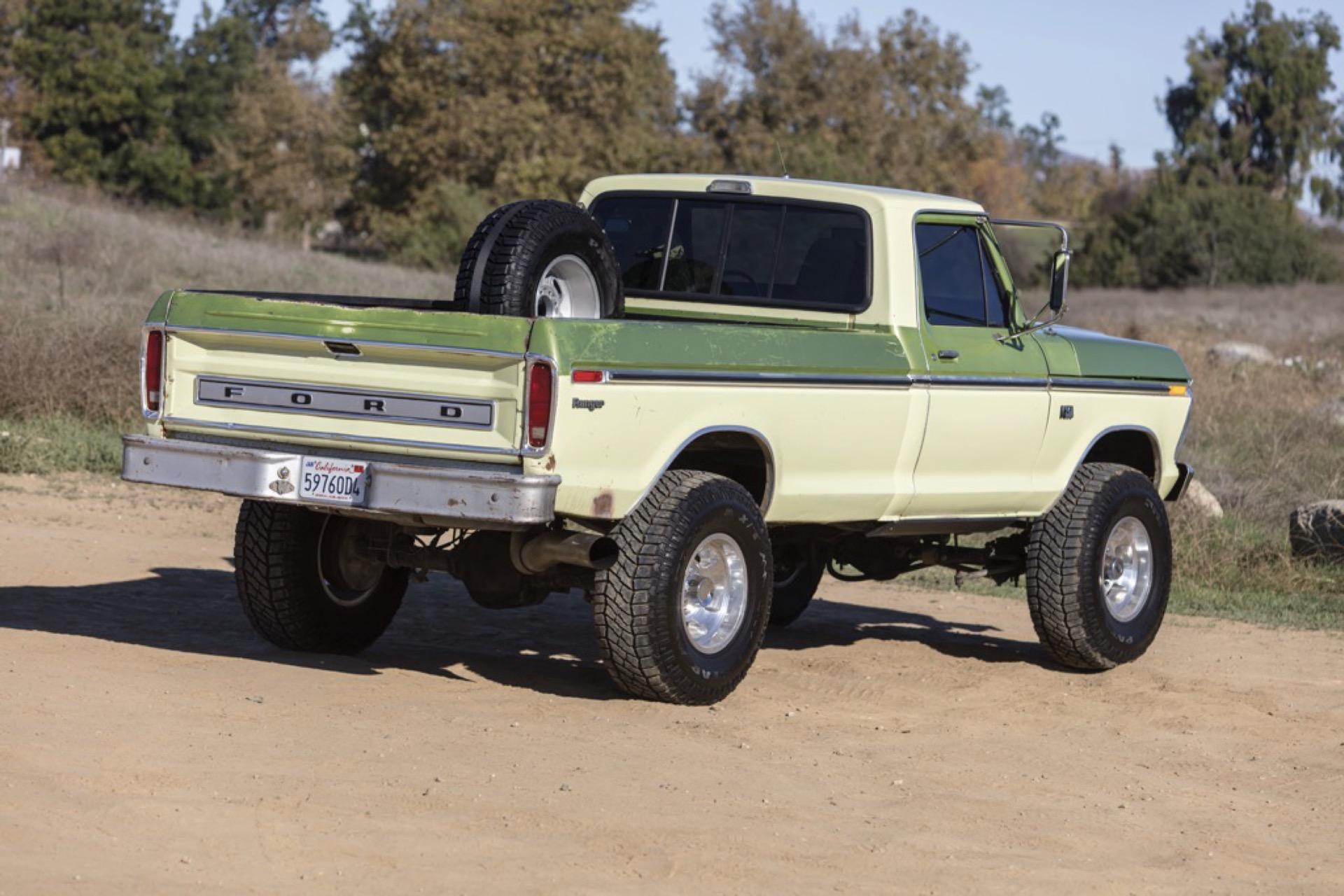 7.3L Turbo Diesel-Powered 1975 Ford F-250 4×4