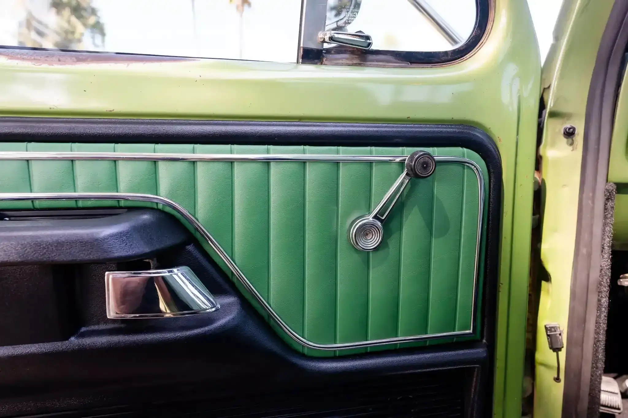 7.3L Turbo Diesel-Powered 1975 Ford F-250 4×4