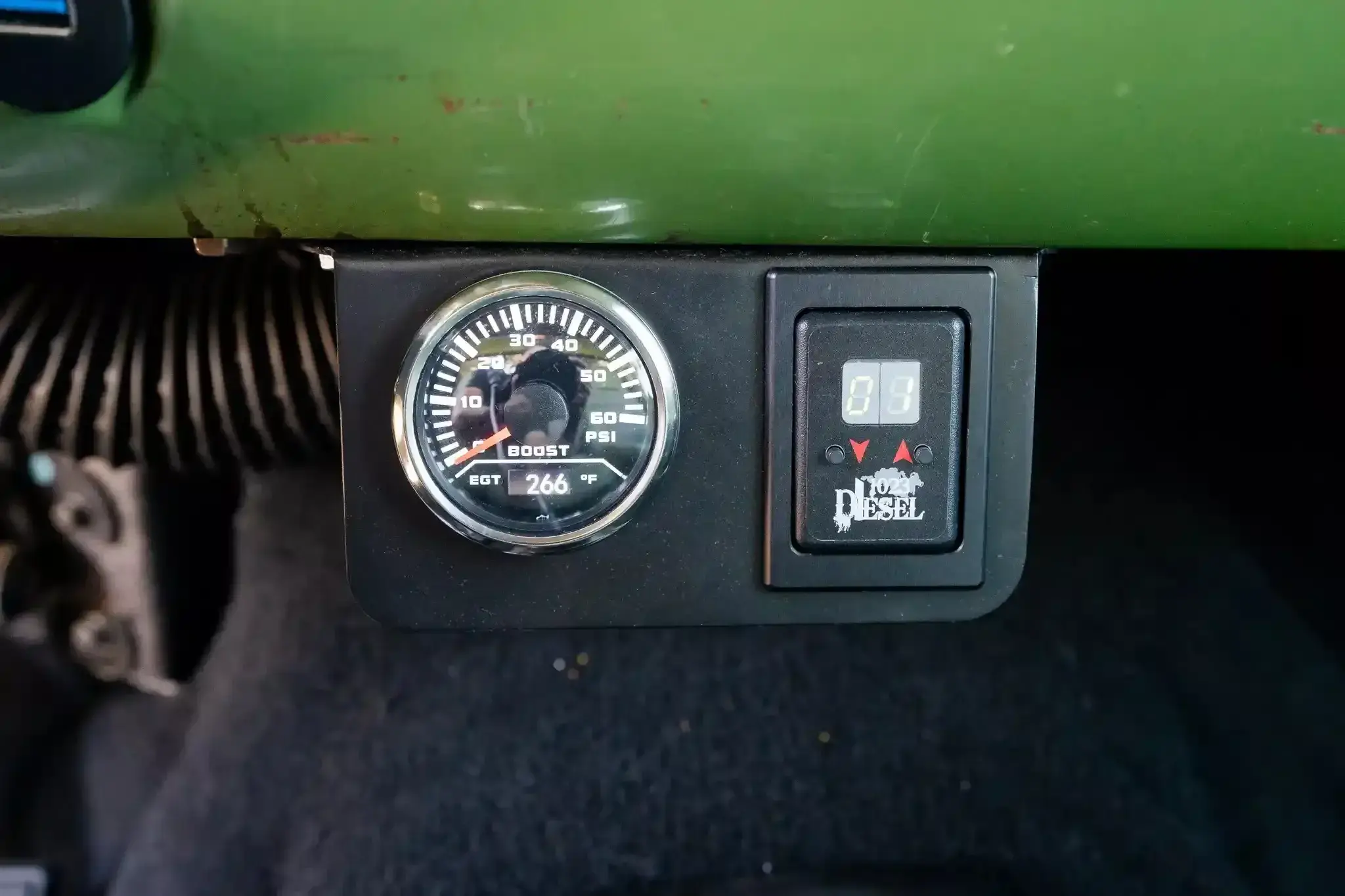 7.3L Turbo Diesel-Powered 1975 Ford F-250 4×4