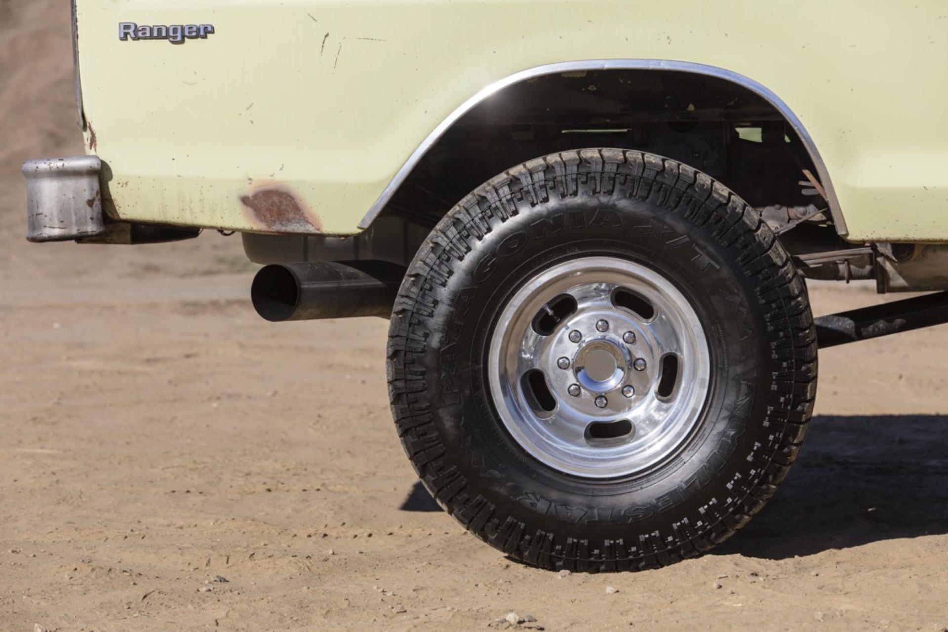 7.3L Turbo Diesel-Powered 1975 Ford F-250 4×4