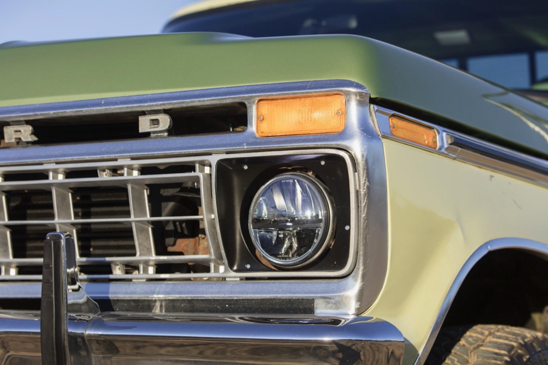 7.3L Turbo Diesel-Powered 1975 Ford F-250 4×4