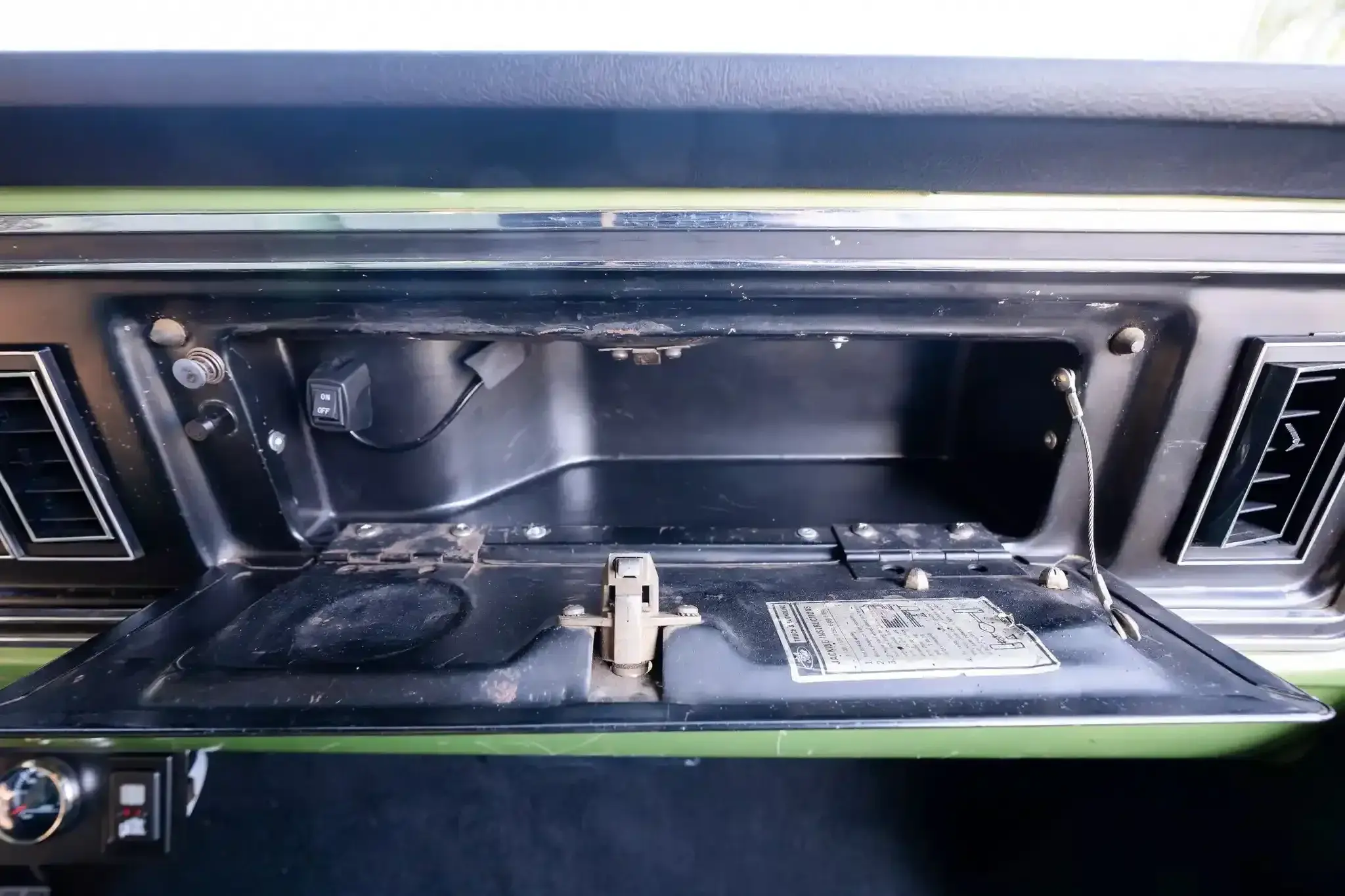 7.3L Turbo Diesel-Powered 1975 Ford F-250 4×4