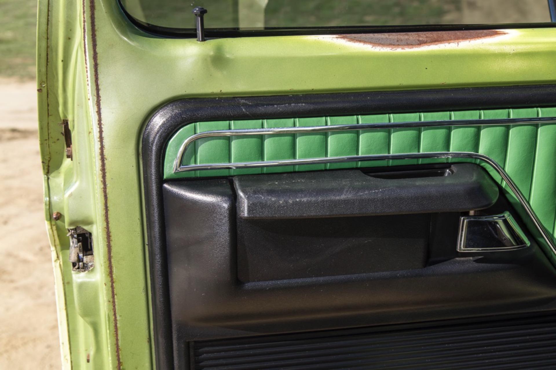 7.3L Turbo Diesel-Powered 1975 Ford F-250 4×4