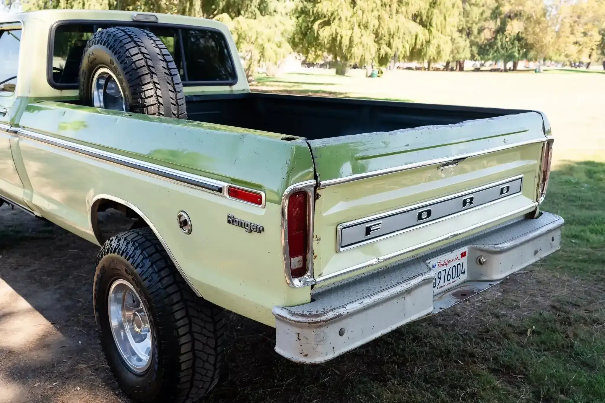 7.3L Turbo Diesel-Powered 1975 Ford F-250 4×4