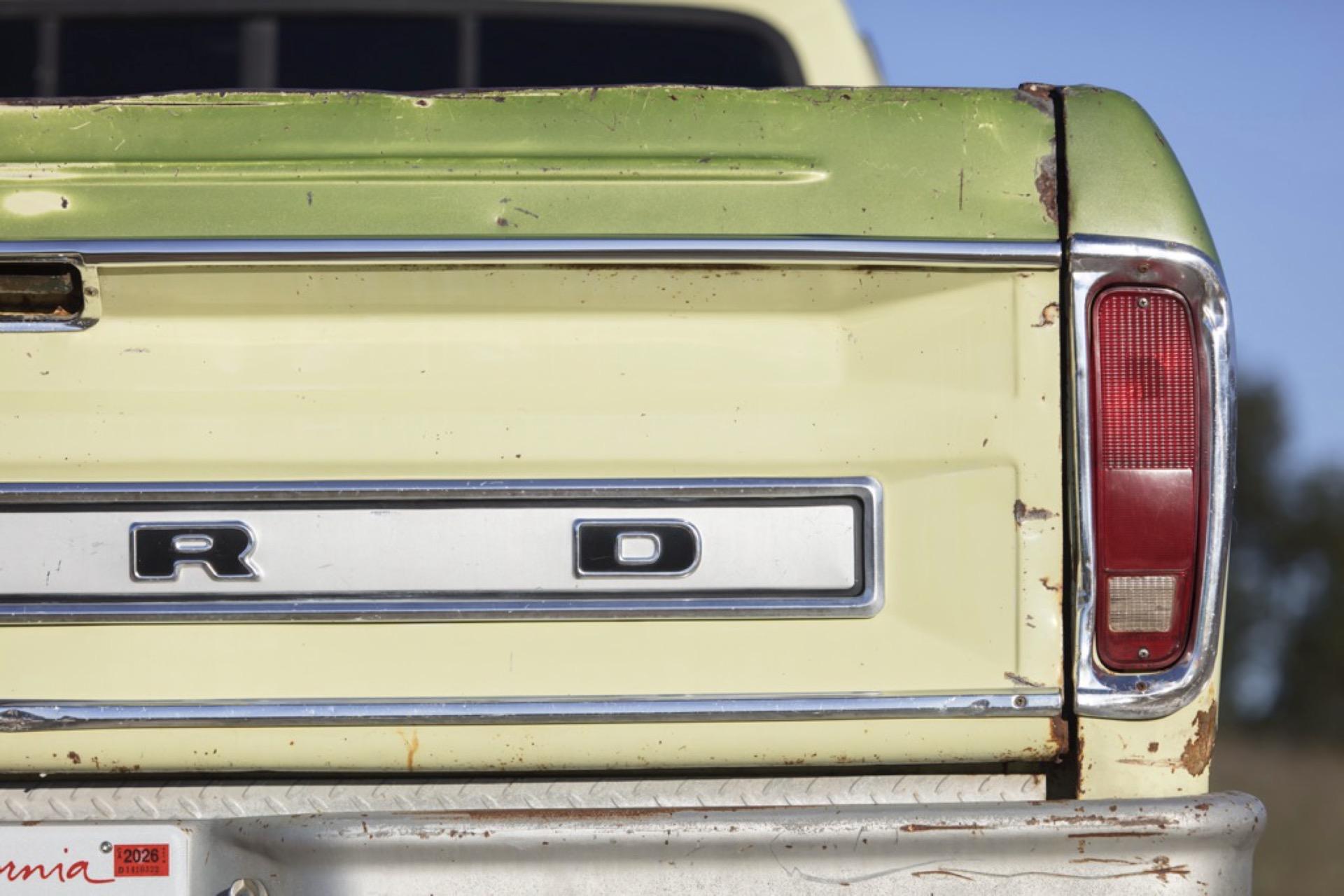 7.3L Turbo Diesel-Powered 1975 Ford F-250 4×4