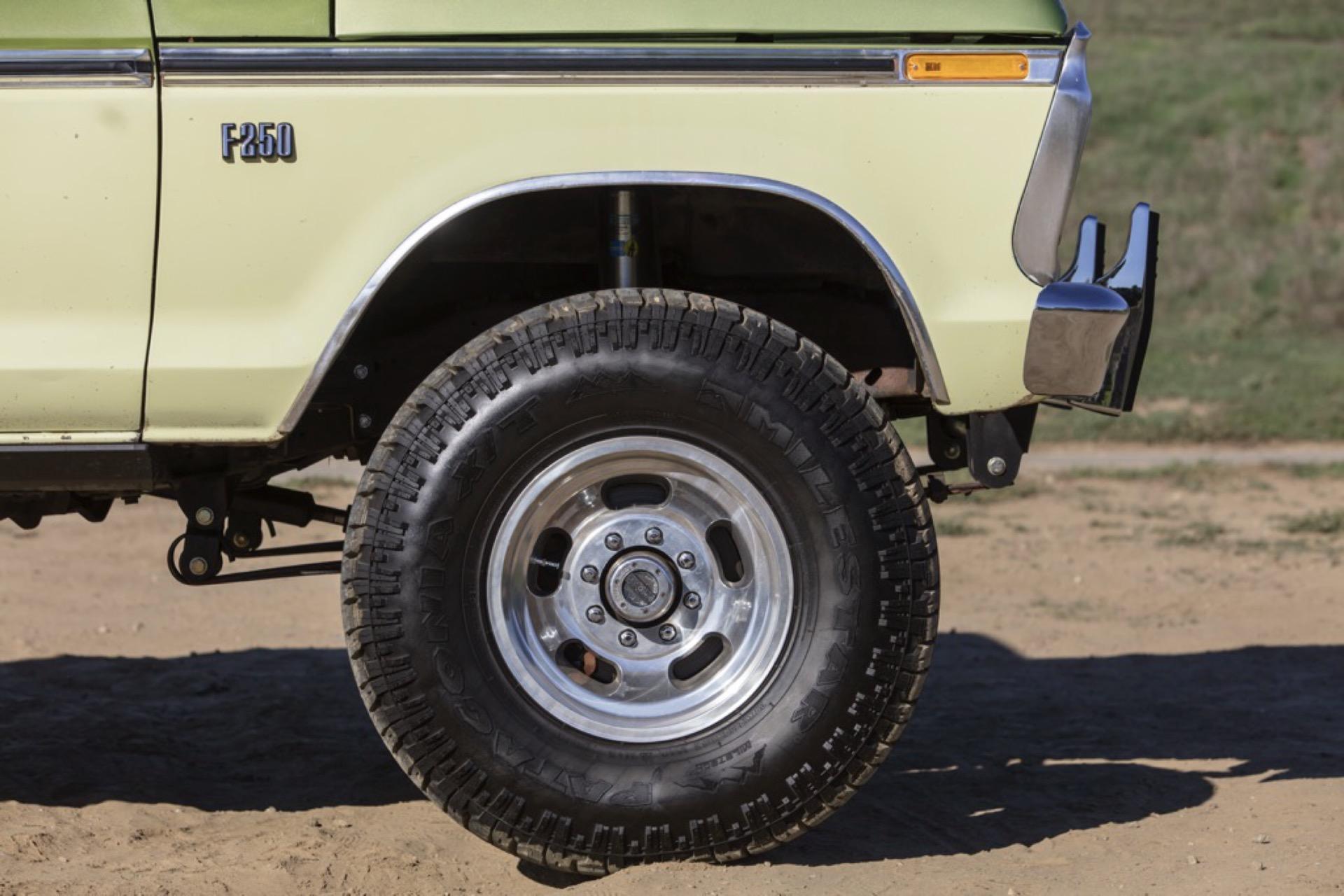 7.3L Turbo Diesel-Powered 1975 Ford F-250 4×4