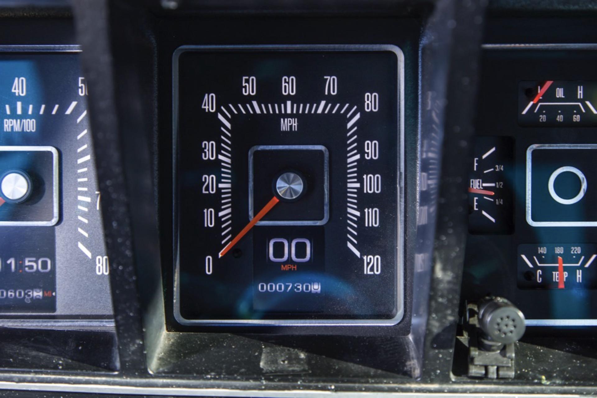 7.3L Turbo Diesel-Powered 1975 Ford F-250 4×4