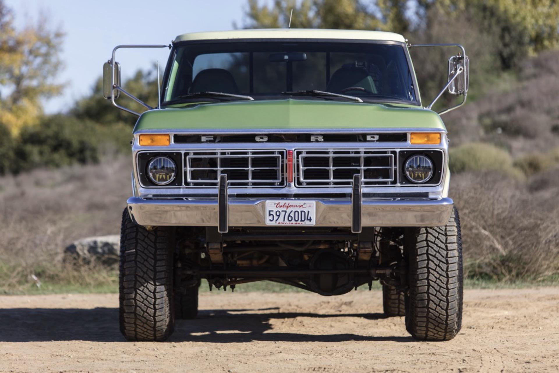 7.3L Turbo Diesel-Powered 1975 Ford F-250 4×4
