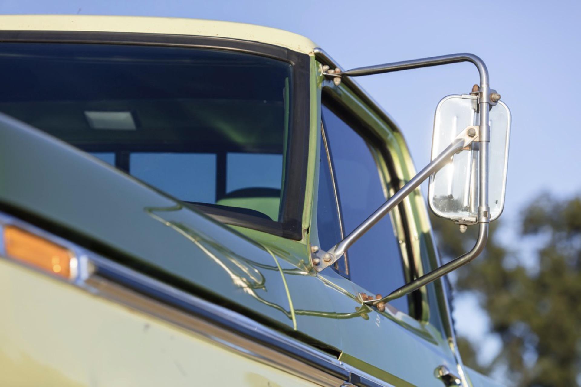 7.3L Turbo Diesel-Powered 1975 Ford F-250 4×4