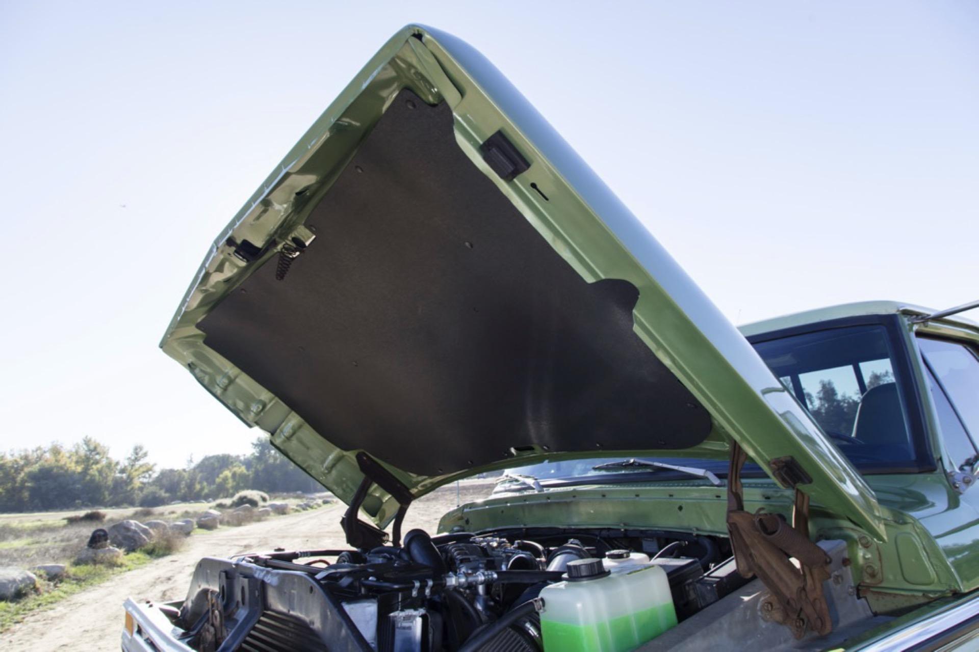 7.3L Turbo Diesel-Powered 1975 Ford F-250 4×4