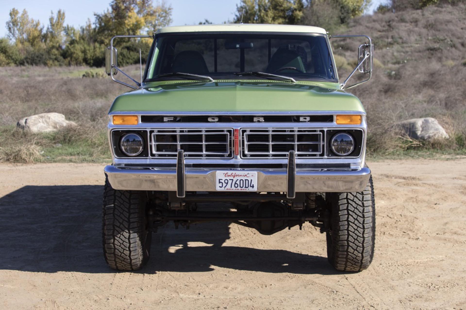 7.3L Turbo Diesel-Powered 1975 Ford F-250 4×4
