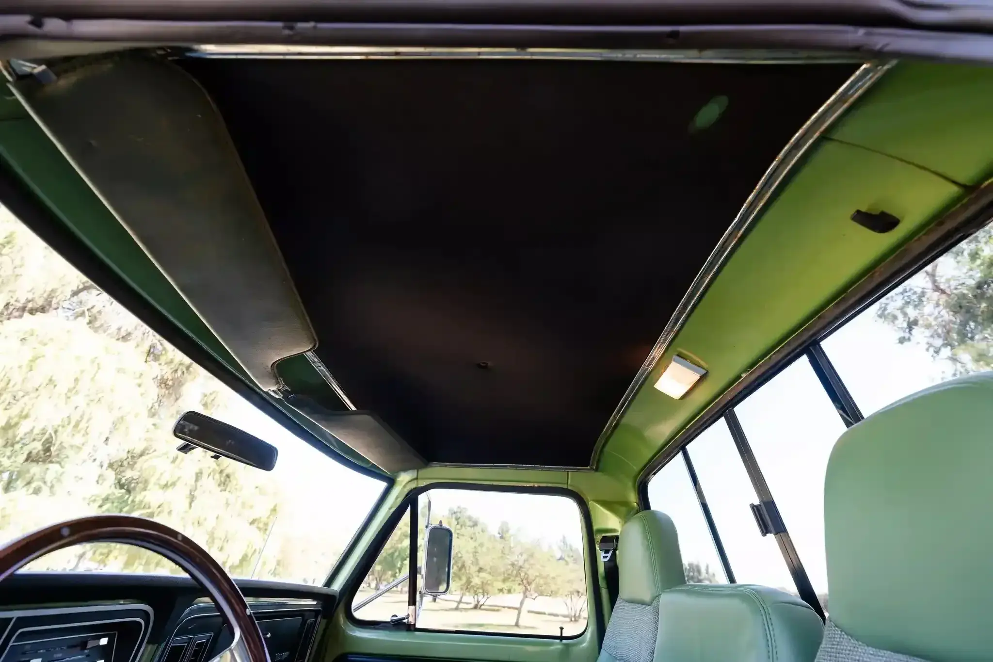 7.3L Turbo Diesel-Powered 1975 Ford F-250 4×4