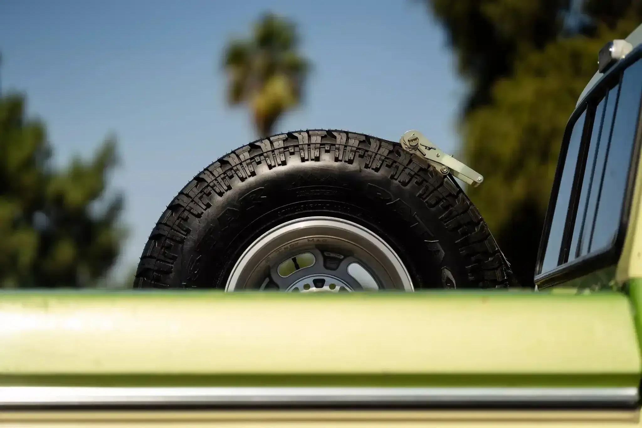 7.3L Turbo Diesel-Powered 1975 Ford F-250 4×4